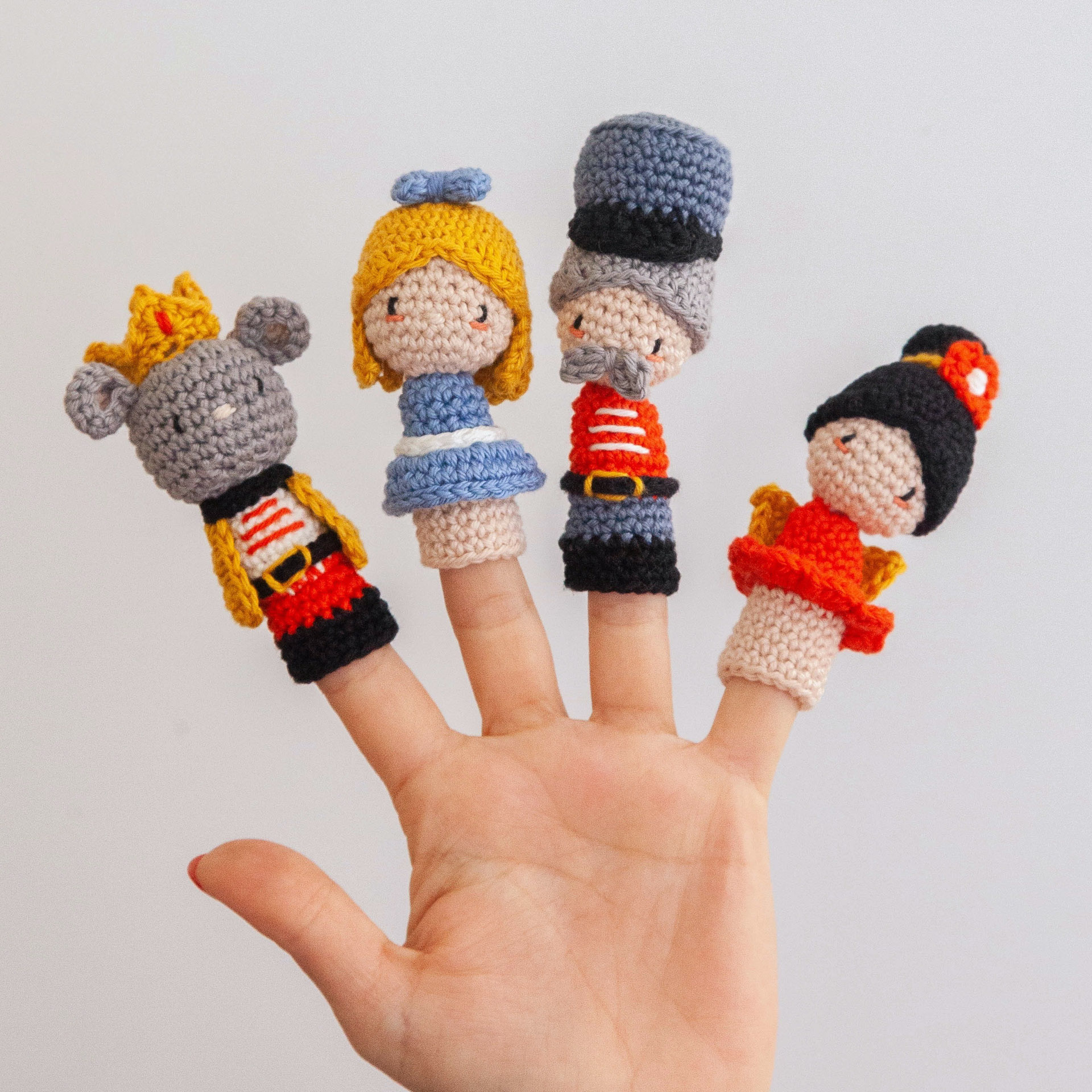 Kit Crochet Amigurumi La Fée - Niveau Intermédiaire Avec Pelotes, Crochet Et Livre De Conte
